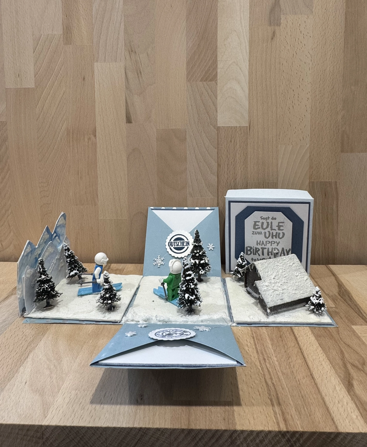 Design MoRA – handgemachte Kartengestaltung – Handgefertigtes Explosionssboxen Kartendesign